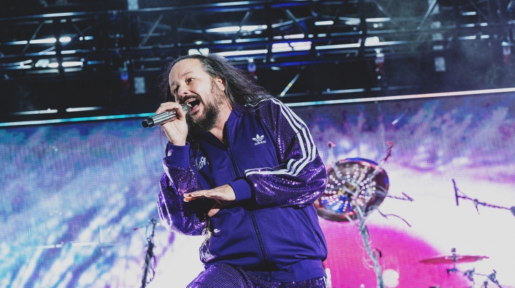 korn jonathan davis purple 2015 sick new world AZU, Azu Rodriguez